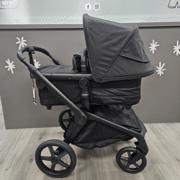 Ex-Display Bugaboo Fox 5 Noir (Moonlight Black) & Footmuff