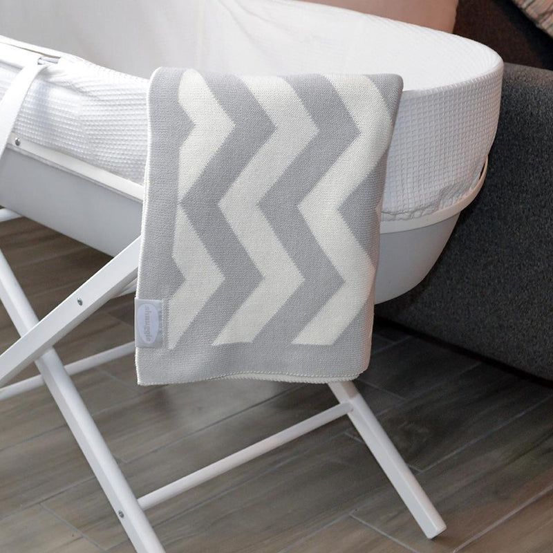 Shnuggle Luxury Knitted Blanket - Chevron